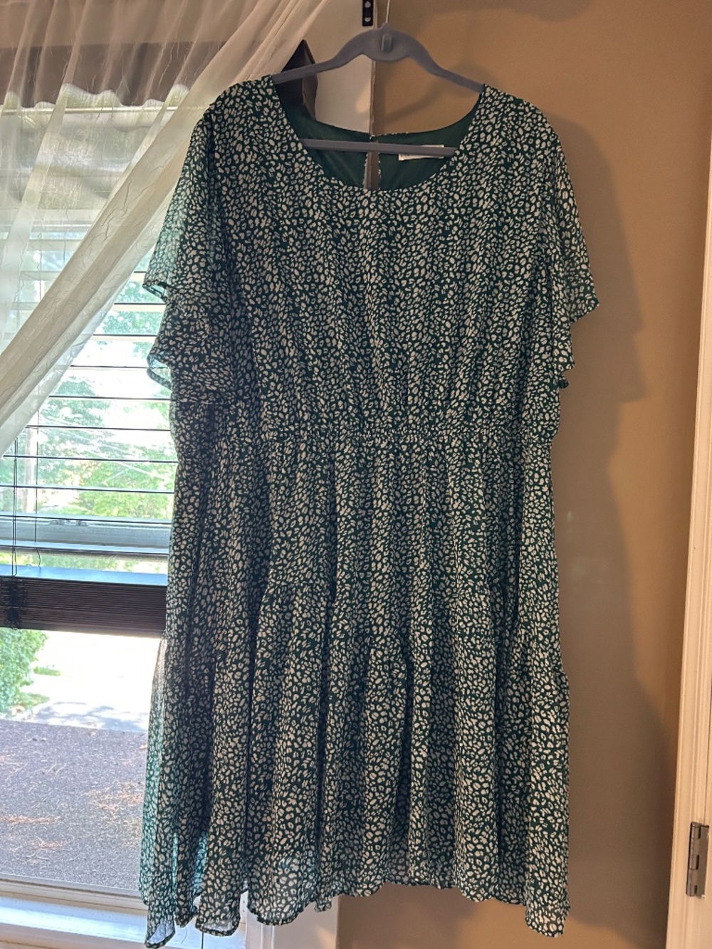 Dress - Picture 2 of 4
